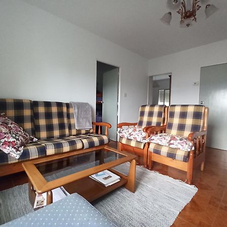O Descanso Da Abella Apartment Ourense Bagian luar foto