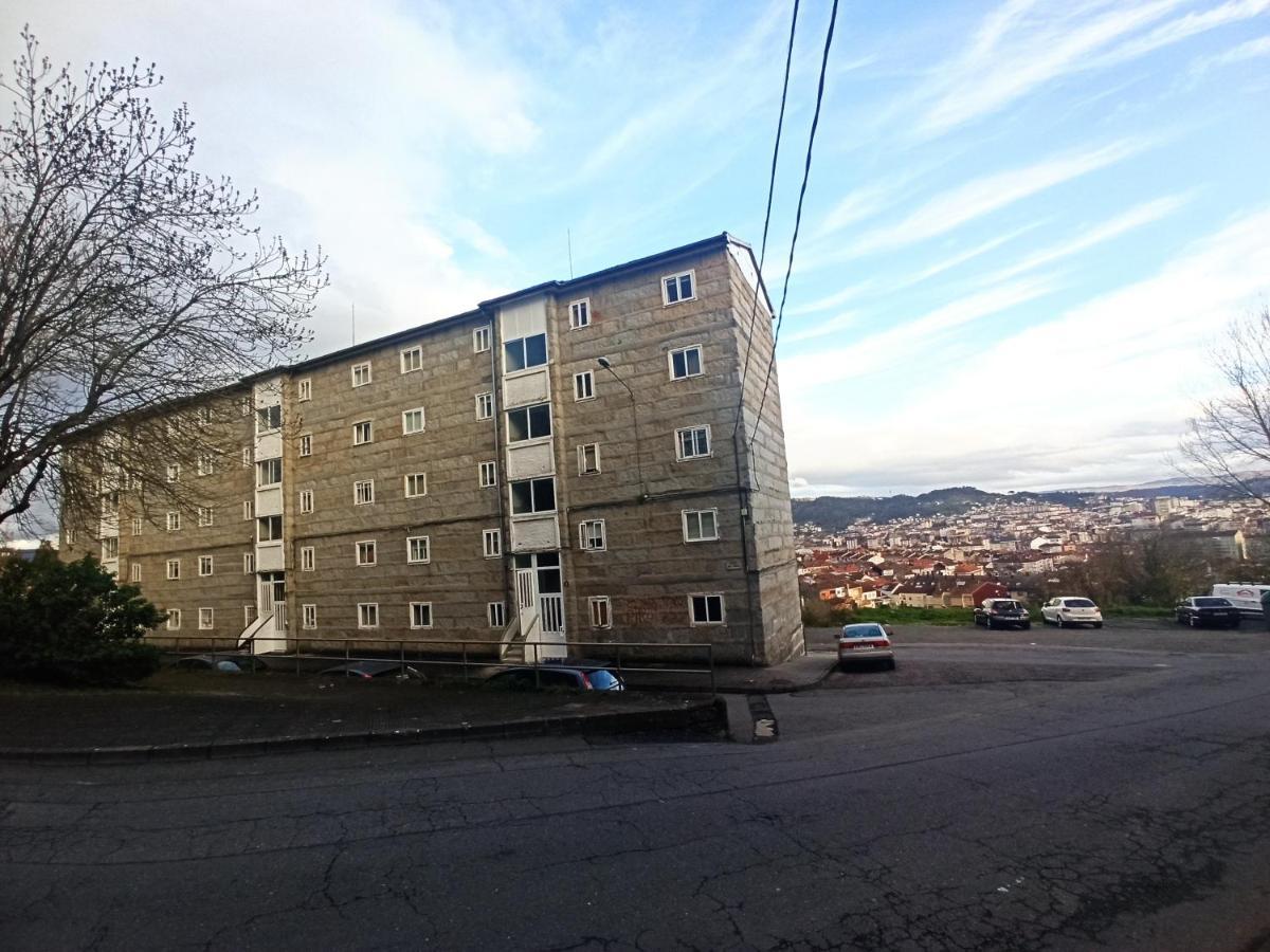 O Descanso Da Abella Apartment Ourense Bagian luar foto