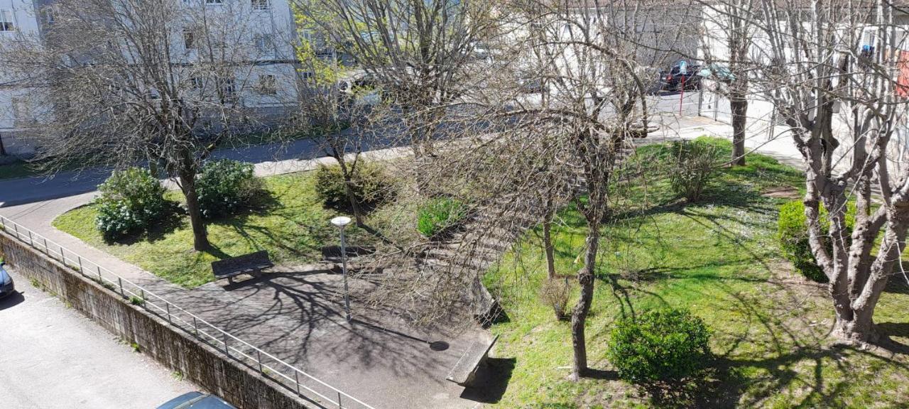 O Descanso Da Abella Apartment Ourense Bagian luar foto