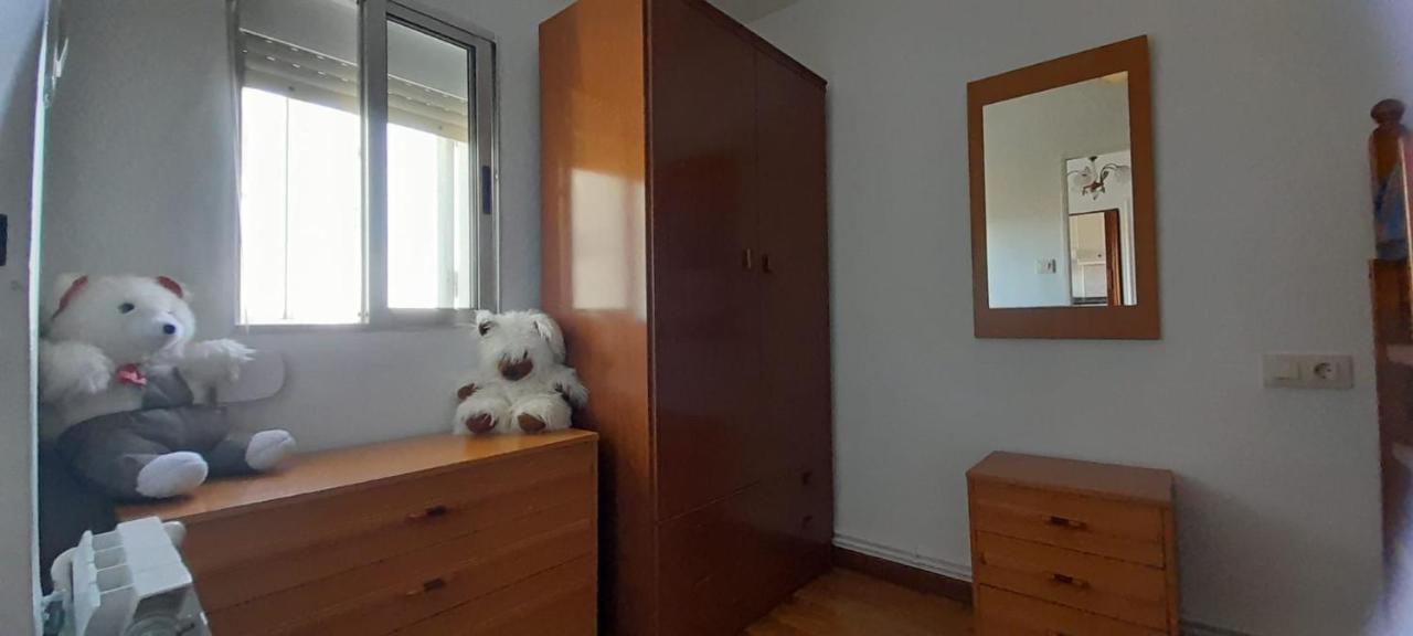 O Descanso Da Abella Apartment Ourense Bagian luar foto
